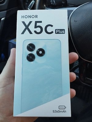 Vând telefon honor X5C Plus