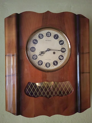Pendul retro lemn de brad