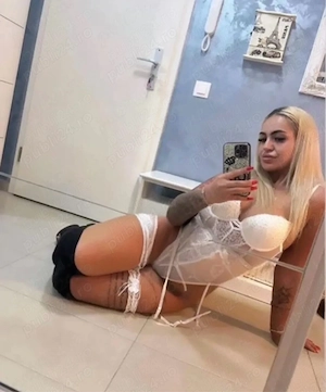 Simona placere si discretie 