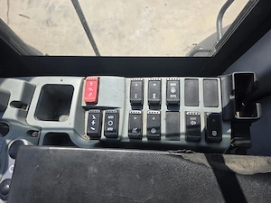 Incarcator HITACHI ZW250-6, 2018, 11.500h 66900 EUR+tva - imagine 19
