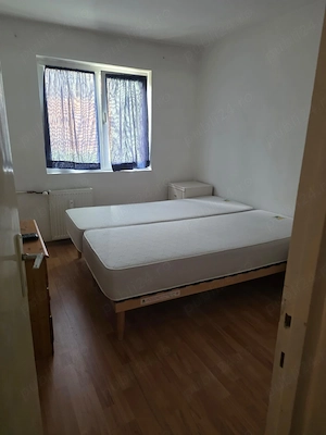 Inchiriez apartament 2 camere Calea Romanilor etaj 1