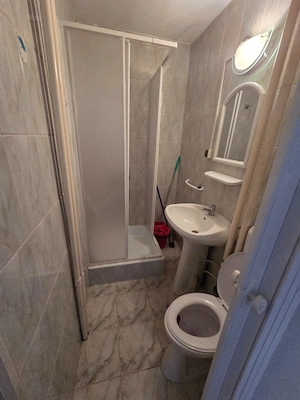 Inchiriez apartament 2 camere Calea Romanilor etaj 1 - imagine 5