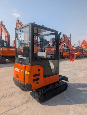 Miniexcavator 2t HITACHI ZX19-6, adancime spare 2,5m-3 CUPE