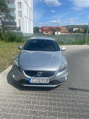 volvo V40, an 2016 R-design 150 cp - imagine 3