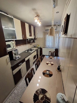 Apartament 3 camere doua bai comfort 1 etajul 1. - imagine 4