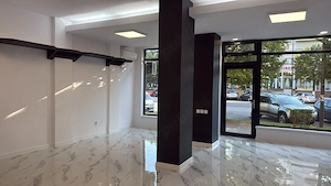Inchiriez spatiu comercial stradal central Deva