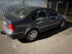 Vând vw bora 1.9 tdi  - imagine 2