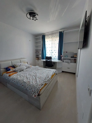 Vand ap 2 camere 60 mp,cu curte 63 mp și parcare - imagine 5