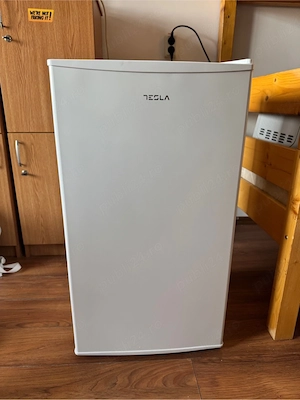 Frigider Tesla 