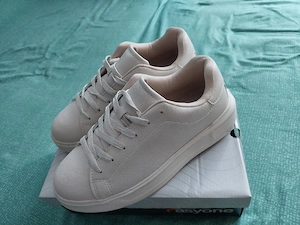 Adidașii Unisex Noi Nr 38 De Calitate Foarte Bună La Cutie 