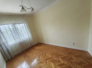 vand apartament foarte spatios cu 3 camere in centrul orasului Oradea - imagine 4