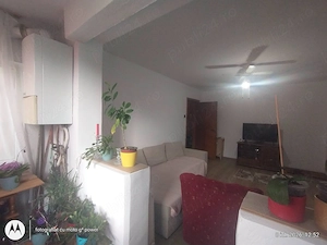Traian zona URSUS,etaj 4 cu acoperis ,proaspat zugravit - imagine 2