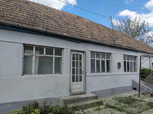 Casa 3 camere,dependinte, teren-intrare pe2 strazi in Tarnaveni-Centru - imagine 2
