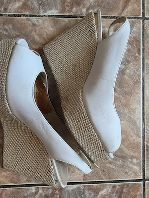 Sandale Guess, piele, albe, măr.40