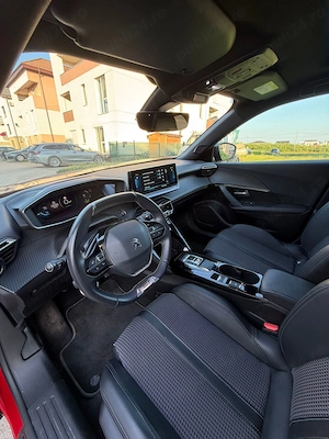 Peugeot e-2008 GT Line 2023, electric, 22.200 km, 50 kWh, garanție 2031, impecabil, roți iarnă - imagine 3