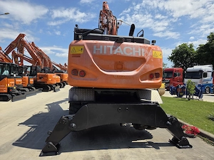 Excavator pe pneuri 17t, cupa 0,8mc, 2019, 5.549h, lama si cale - imagine 19