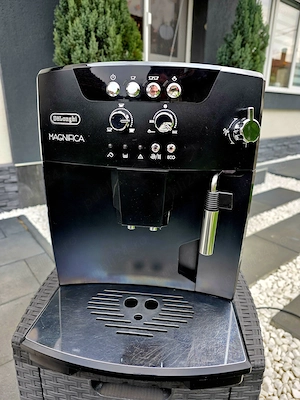 Aparat de cafea Delonghi