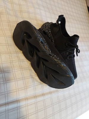 Adidașii Bărbați Nr 42 Cu  Talpă De Spumă Excelenți Foarte Foarte Ușori!!