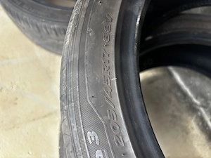 Vând cauciucuri 205/45R17