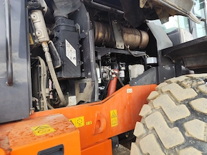 Încărcător frontal Hitachi ZW220-6 - imagine 5
