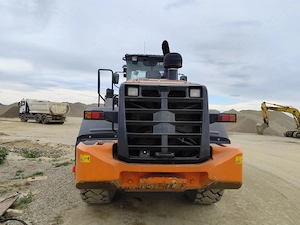 Încărcător frontal Hitachi ZW220-6 - imagine 2
