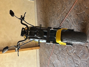 Vând scuter electric urgent este în stare impecabilă 