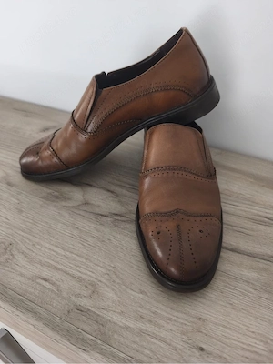 Pantofi Eleganți