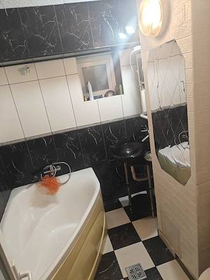 [PROPRIETAR] Vand apartament - 105mp - 3 cam - zona Resita Gara Sud - imagine 8