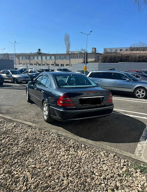 Mercedes E Class W211 - imagine 2