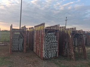 închiriez popi metalici si schela transport 
