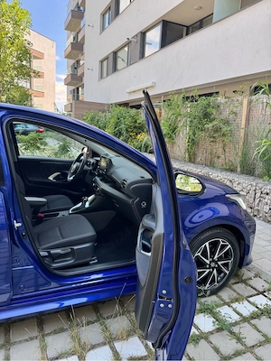 Toyota Yaris Dynamic Plus 1.5 Hybrid CVT 49.000KM Garantie 2029 Achizitionat de nou - imagine 9