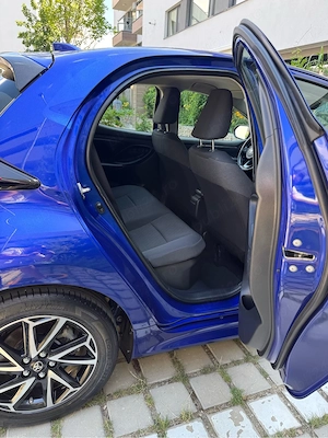 Toyota Yaris Dynamic Plus 1.5 Hybrid CVT 49.000KM Garantie 2029 Achizitionat de nou - imagine 6