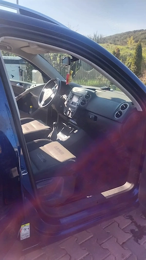 Volkswagen Tiguan 2.0 TDI  - imagine 6