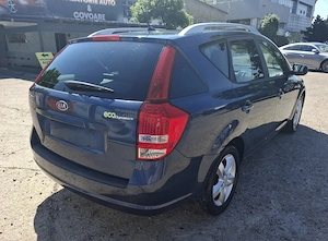Kia Ceed Sw 1,4 benzină facelift  - imagine 5