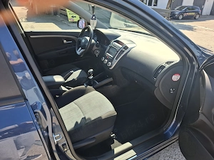 Kia Ceed Sw 1,4 benzină facelift  - imagine 8