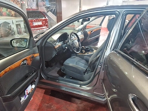 Mercedes E200 W211 - imagine 3