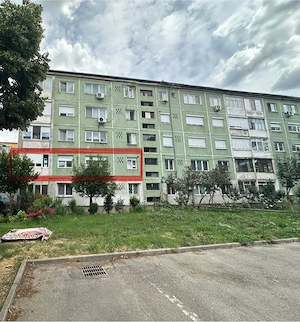 Apartament cu 3 camere - etajul 1 - imagine 2