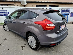 Ford Focus 1.6 TDCI Titanium - RATE de la 540 Lei pe Luna - imagine 6