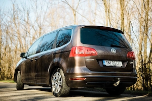 VW Sharan 2.0 TDI 210 CP   Highline   5 Locuri   Full Dotări   2012 - imagine 3