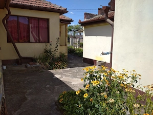 Casă cu teren 472 mp de vânzare   Grădiște, Arad, Str. Lucreția - imagine 5