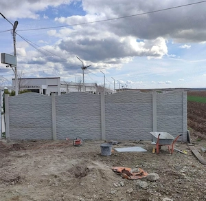 Gard din beton   rezistent, elegant și durabil.