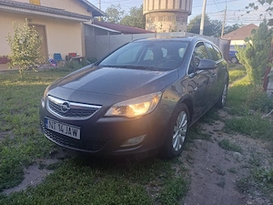 Opel Astra 2011 - imagine 3