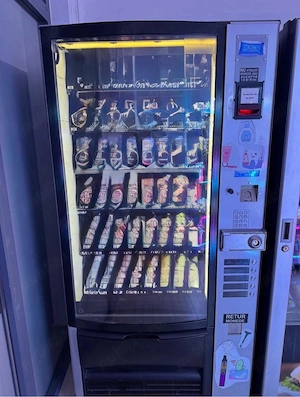     Business Vending la Cheie   3 Automate Profesionale   4.000   