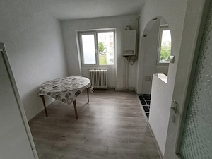 Vînd apartament,3 camere - imagine 3