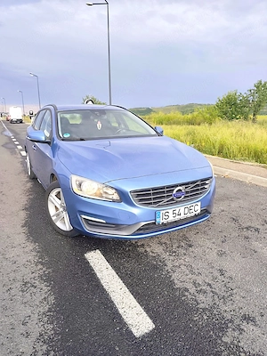 Volvo V60 Momentum, an 2015 - imagine 5