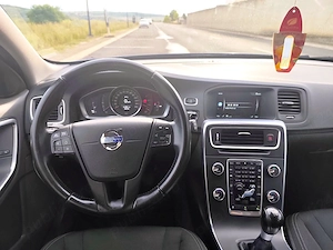 Volvo V60 Momentum, an 2015 - imagine 8
