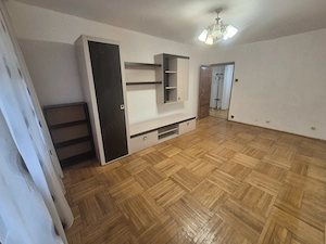Vand apartament 2 camere - imagine 4