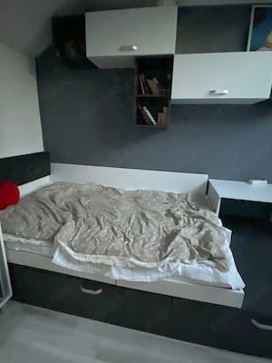De vânzare pat+saltea si și birou 