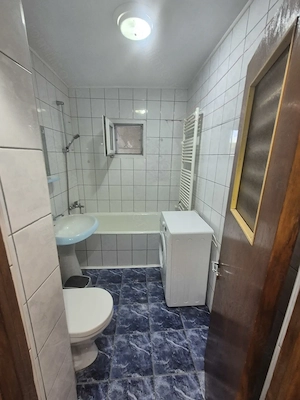 Vand apartament 2 camere - imagine 9