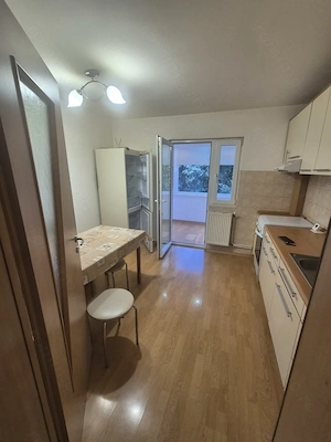 Vand apartament 2 camere - imagine 10